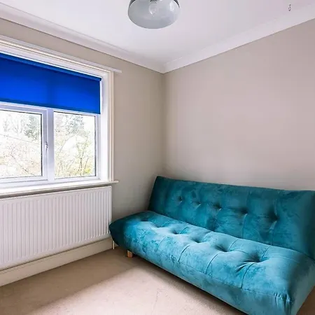 Beautiful House In Apartment *